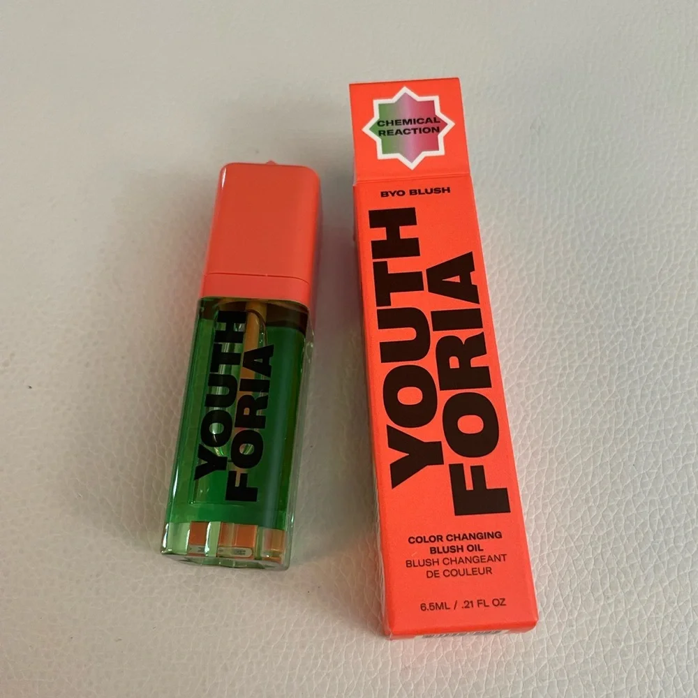 NIB YouthForia color changing blush oil